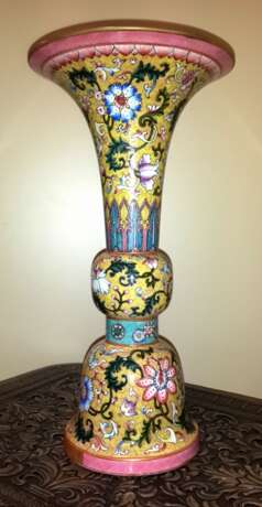 “Vase (Porcelain. Pink family) ” - photo 1