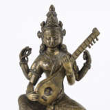 2 Buddhafiguren mit Instrument und Lanze - photo 2