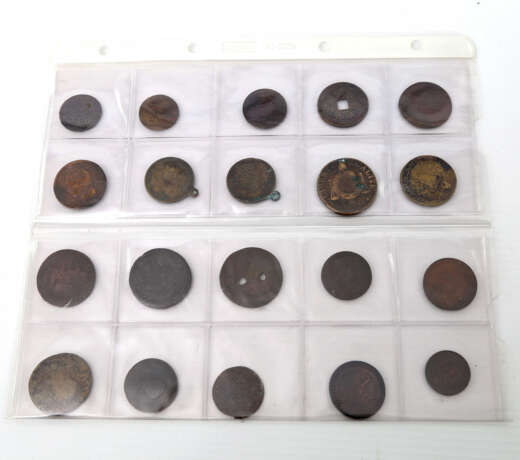 Konvolut diverser Münzen und Medaillen in 3 Blistern - - фото 3