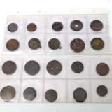 Konvolut diverser Münzen und Medaillen in 3 Blistern - - фото 3