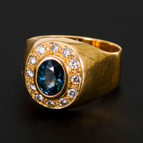 Ring mit Saphir und Brillanten - Foto 3