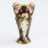 Jugendstil-Vase mit Frauendarstellungen - photo 1