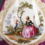 Paar Kürbisvasen mit Watteaumalerei - фото 3