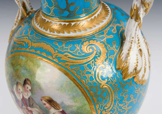 Französische Vase mit Watteaumalerei - Foto 6