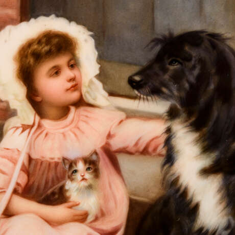 Porzellangemälde: Mädchen mit Hund und Katze - Foto 3