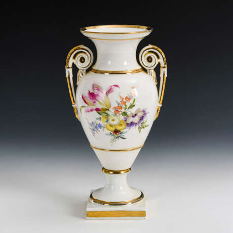 Vase mit Blumenmalerei - photo 2