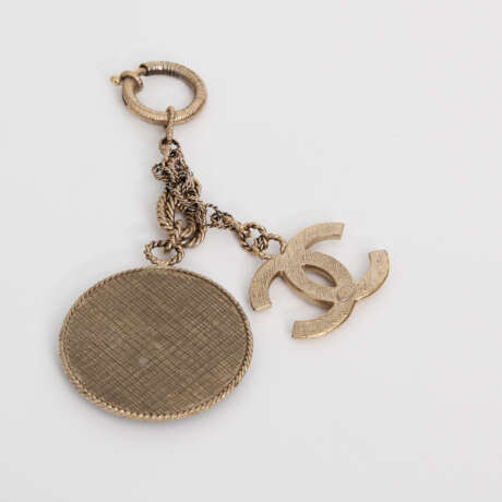 CHANEL attractive key/bag pendants; - photo 2
