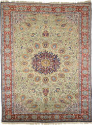 Orientteppich mit großem Rosettenmedaillon in Art der Ardebil-Teppiche