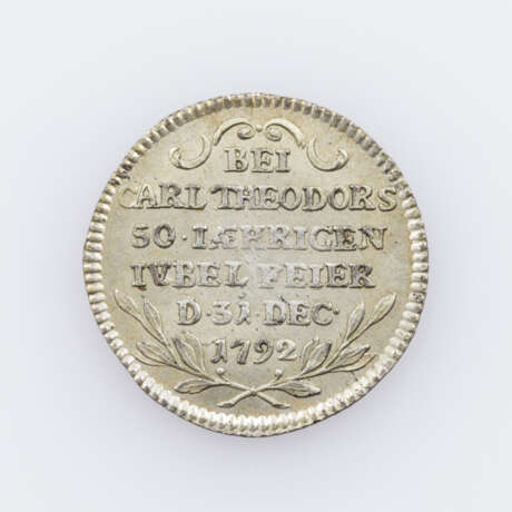 Mannheim - unsignierter Silberabschlag eines Dukaten 1792, - photo 2