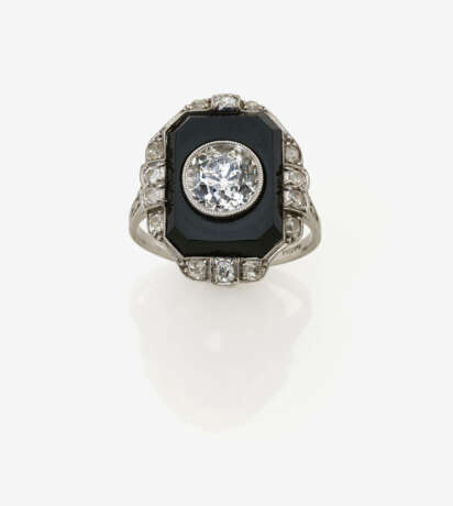 Ring mit Onyx und Diamanten - photo 1