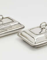 Ein Paar Warmhalteschüsseln