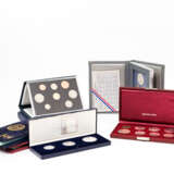 Sammlungsnachlass - Schachtel mit modernen Ausgaben, - Foto 1