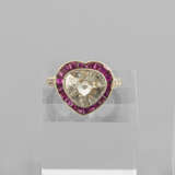 Diamant-Rubin-Ring in Herzform - photo 1