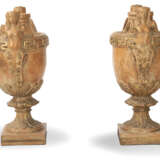 Paar Terrakotta-Vasen - photo 4