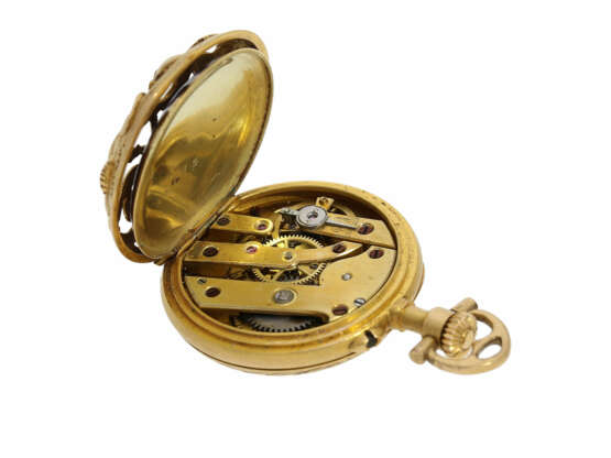 Anhängeuhr/Brosche: ausgesprochen schöne Le Coultre Gold/Emaille Art Nouveau Damenuhr mit sehr seltenem, floralen Reliefgehäuse, ca. 1900 - Foto 9