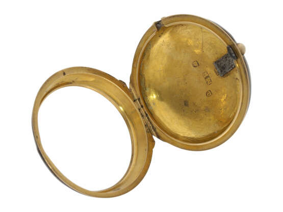 Taschenuhr: englische Doppelgehäuse Gold/Emaille-Spindeluhr mit sehr seltener Stillleben-Lupenmalerei, Alex Wilsen London, Hallmarks 1774, verzeichnet von 1772-1794 - photo 3