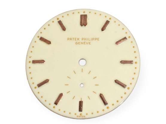 Armbanduhr: extrem seltenes Emaillezifferblatt einer roségoldenen Patek Philippe Calatrava Ref.2526, (1953-1956) - Foto 1