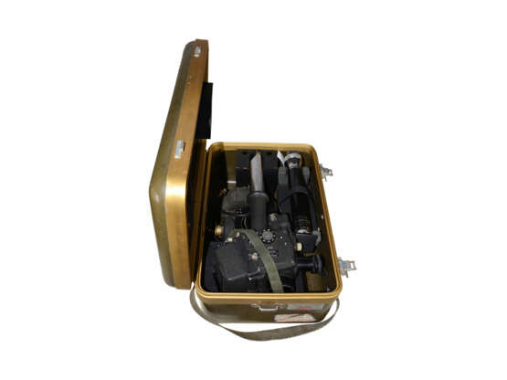 Armbanduhr: absolute Rarität, einzigartiges Navigation-Set, eine von nur 4 bekannten Longines Fliegeruhren der Ref.6630-1 und weitere seltene Navigations-Instumente aus dem Nachlass eines bedeutenden Lufthansa-Piloten, mit Longines Stammbuchauszug, 1954 - photo 13