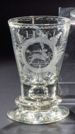 Schnapsglas mit Hirsch - Foto 1