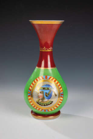 Milchglasvase mit ägyptischem Dekor - Foto 1