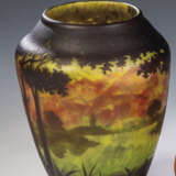 Vase mit Seenlandschaft - photo 1
