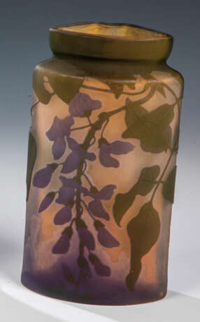 Vase mit Glyzinie - фото 1