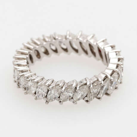 Memoire- Ring rundum mit 25 Diamant- Navettes, - photo 1
