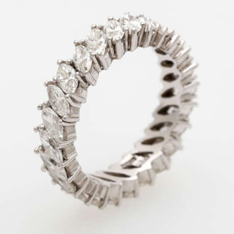 Memoire- Ring rundum mit 25 Diamant- Navettes, - photo 4