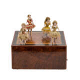 FRANKREICH Spieldose mit 4 tanzenden Püppchen, um 1900 - Foto 1