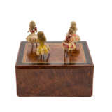 FRANKREICH Spieldose mit 4 tanzenden Püppchen, um 1900 - photo 2
