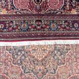 Orientteppich. MASCHAD-AMOGHIL/PERSIEN, 20. Jahrhundert, 350x250 cm. - photo 3