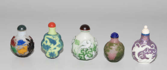 5 Überfanggglas Snuff Bottles - photo 2