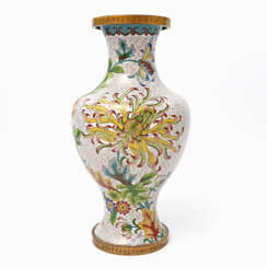 Vase aus Email-Cloisonné. CHINA