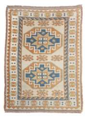 Teppich im Kazak-Stil 2. Hälfte 20. Jahrhundert