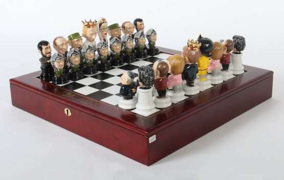 Schachspiel Political Chess - фото 1