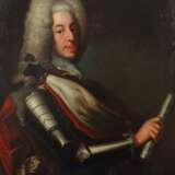 Portraitist des 18. Jahrhundert ''Adelsbildnis'' eines in Rüstung gekleideten Mannes mit weißer Perücke - фото 1