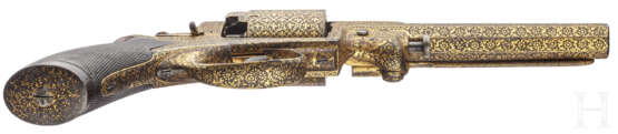 Goldtauschierter Revolver System Adams im Kasten, dazu ein Säbel Pattern 1822 für Offiziere der Schweren Kavallerie, England 1867 - Foto 10