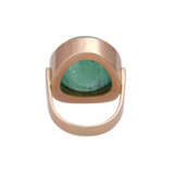 Ring mit rund-ovalem Smaragdcabochon von ca. 30 ct, - Foto 4