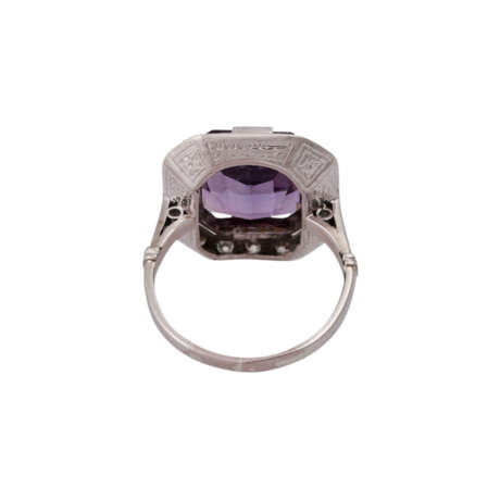 Ring mit Amethyst im achteckigen Scherenschliff, ca. 12x10,5 mm - photo 4