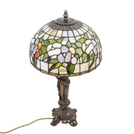Tischlampe im Tiffany-Stil, 20. Jahrhundert. - Foto 2