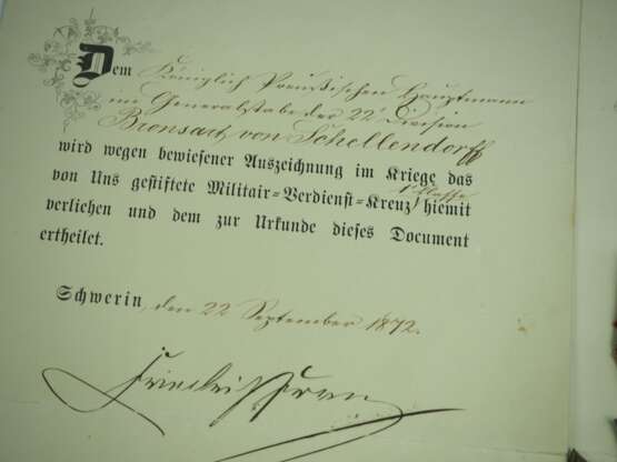 Mecklenburg-Schwerin: Militär-Verdienstkreuz, 1870, 1. und 2. Klasse mit Urkunden für einen Hauptmann im Generalstab der 22. Division. - фото 2