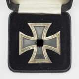 Eisernes Kreuz, 1939, 1. Klasse, im Etui. - photo 2