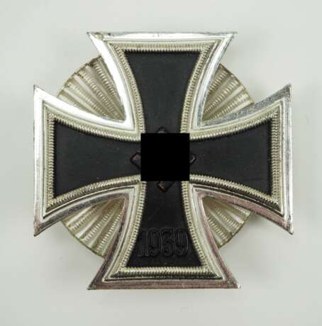 Eisernes Kreuz, 1939, 1. Klasse - Muschel-Schraubscheibe. - Foto 1