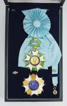 Brazil The National Order Of The Southern Cross 3 Model 1 Type 1932 1967 Grand Cross Set In A Case For Sale Buy Online Auction At Veryimportantlot Auction Catalog 24 Auction Medals