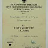 Eisernes Kreuz, 1939, 1. Klasse Urkunde für einen Obergefreiten der 5./ Gren.Regt. 412 - Wilhelm Berlin. - фото 1