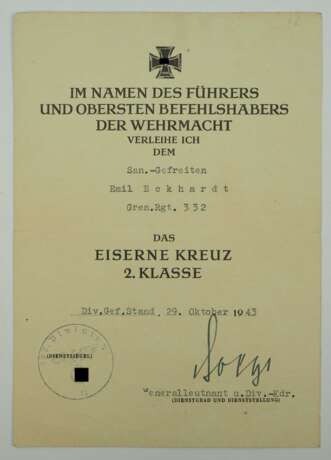 Eisernes Kreuz, 1939, 2. Klasse Urkunde für einen Sanitäts-Gefreiten des Gren.-Rgt. 332 - Ehrenfried Boege. - фото 1