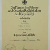 Eisernes Kreuz, 1939, 2. Klasse Urkunde für einen Gefreiten der 15./ Infanterie-Regiment 307 - Erwin Engelbrecht. - фото 1