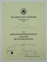Kriegsverdienstkreuz, 1. Klasse mit Schwertern Urkunde für einen Major d.R.z.V. des Rgts. Stab/ Wehrmacht Rgt. Lorient 1 - Wilhelm Fahrmbacher.