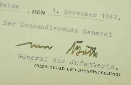 Kriegsverdienstkreuz, 2. Klasse mit Schwertern Urkunde für einen Obergefreiten der 1./ Fla-Btl. 604 - Kuno Hans von Both. - Foto 2