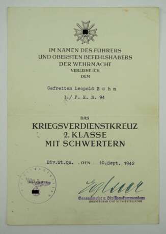 Kriegsverdienstkreuz, 2. Klasse mit Schwertern Urkunde für einen Gefreiten der 3./ F.E.B. 94 - Karl Eglseer. - фото 1